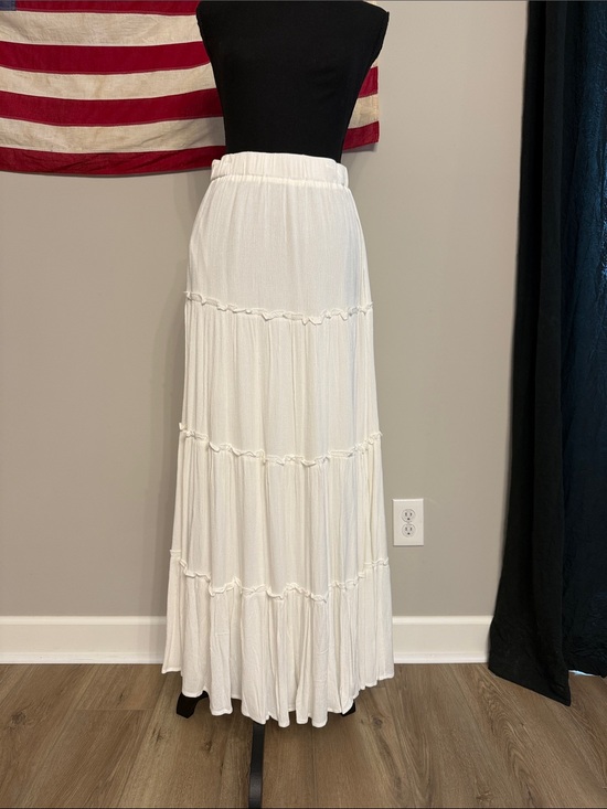Princess Polly Dresses & Skirts - Princess Polly Miriah Maxi Skirt